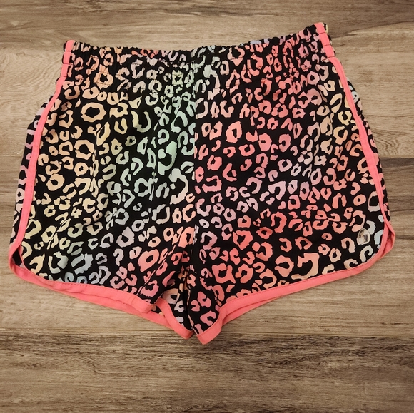 4 pairs  7/8 shorts - Picture 14 of 16